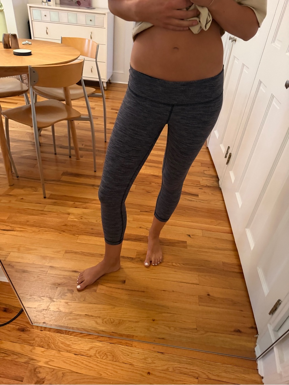 Low waisted lululemon athletica Heathered Grey Capri Leggings 2010s